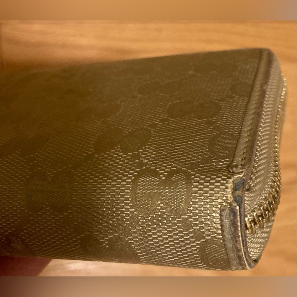 Gucci GG Imprime Metallic Gold Zip Around Wallet EUC!!! - Picture 11 of 16